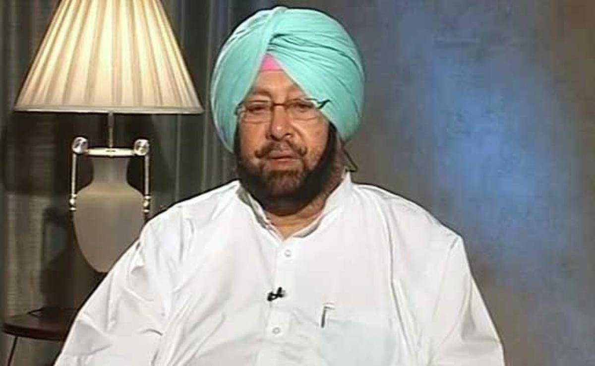 Navjot Singh Sidhu can do TV if its main source of income: Amarinder Singh